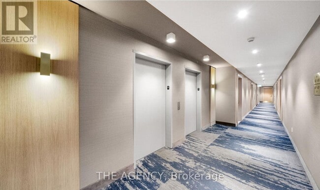 Building Photo - 621-621 Sheppard Ave E