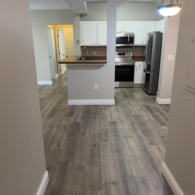 Foto del edificio - 12861 Madison Pointe Cir