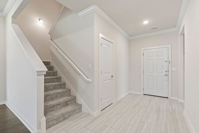 Foto del edificio - Like new 4BR Farmington home! LOADED with upgrades! Don't miss out!