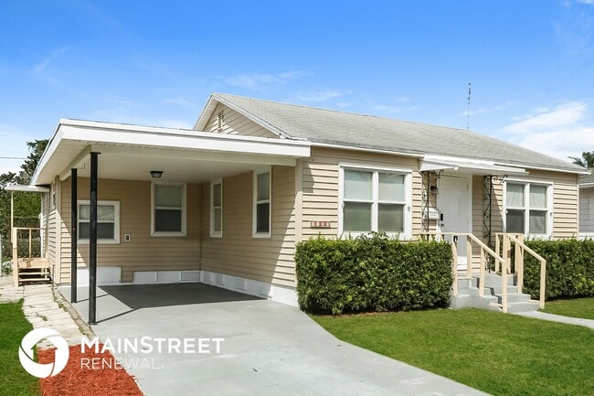 Building Photo - 1121 Magnolia St