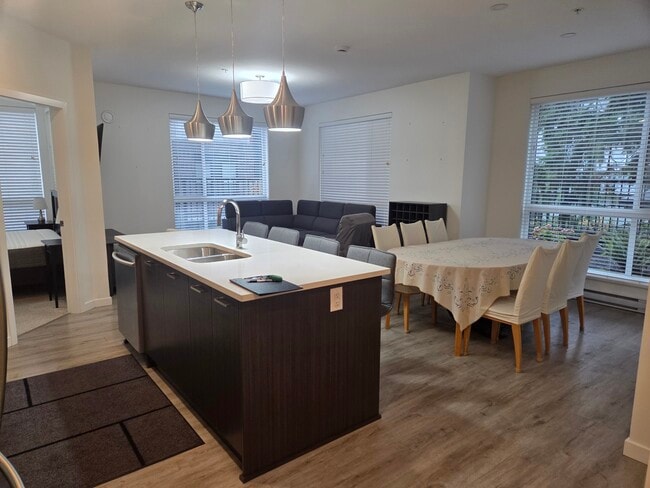 Building Photo - 20087 68 Av