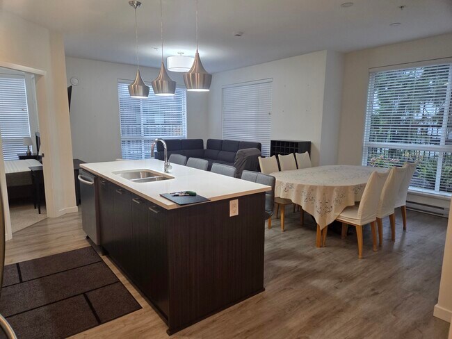 Photo du bâtiment - 20087 68 Av