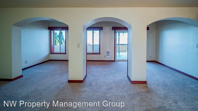 Building Photo - 3205 Mission Beach Rd