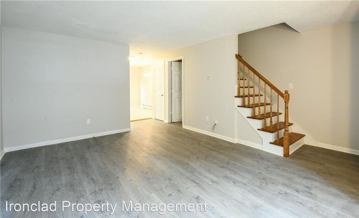 Foto principal - 2 br, 1.5 bath House - 838 Greens Loop