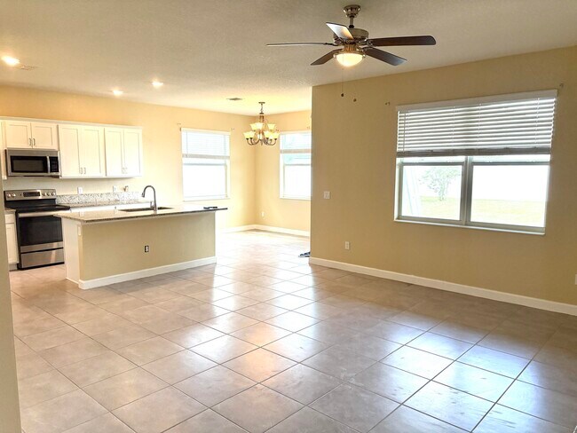 Foto del edificio - 7962 NW Greenbank Cir