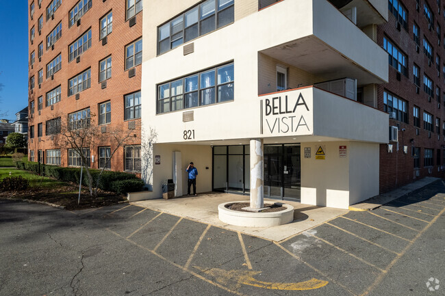 Entrance - Bella Vista Apartments