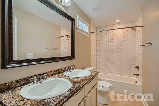 Foto del edificio - 247 Young Ave SW