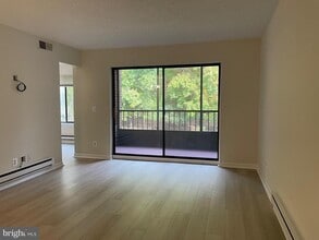 Building Photo - 15311 Beaverbrook Ct