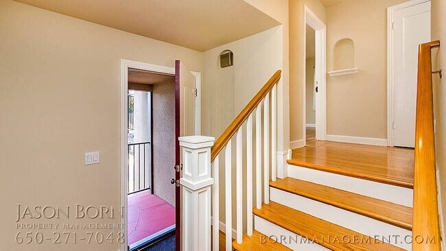 Foto del edificio - 65 Burbank Ave