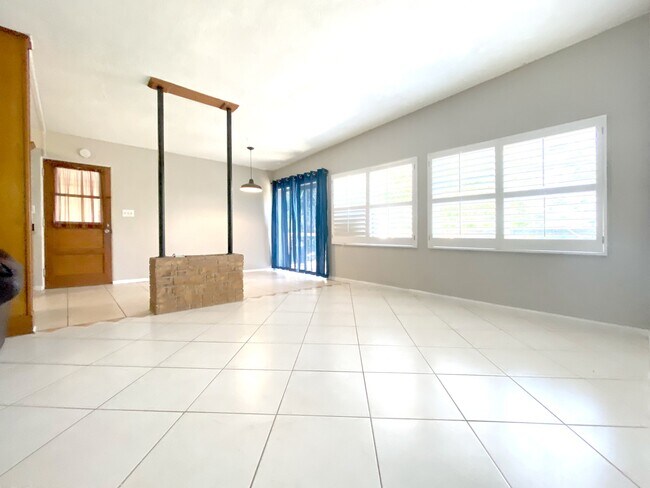 Foto del edificio - 7407 Hager Way