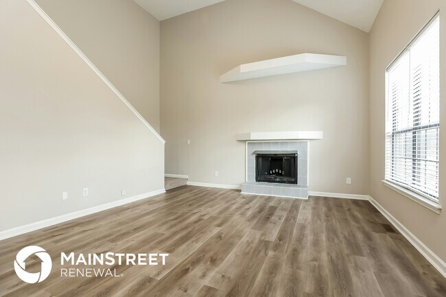 Foto del edificio - 100 Tyler Ct