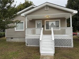 Primary Photo - 717 Eve St