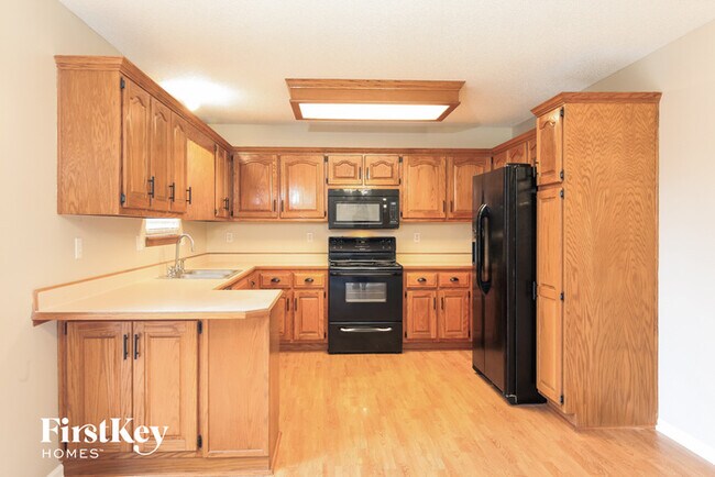 Foto del edificio - 1610 Stasi Ave