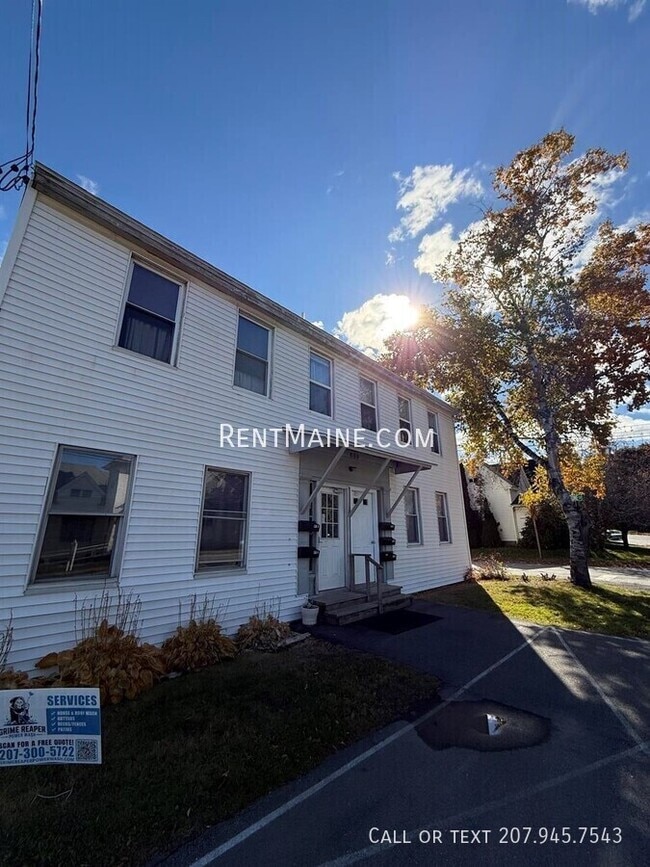 Building Photo - 600 S Main St