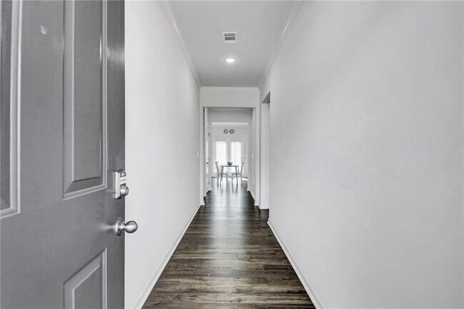 Foto del edificio - 4770 Burningbush Way
