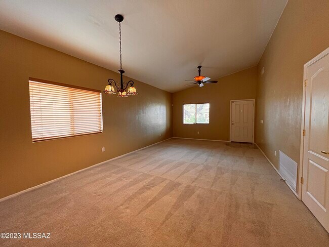 Building Photo - 7723 W Sombrero View Ln