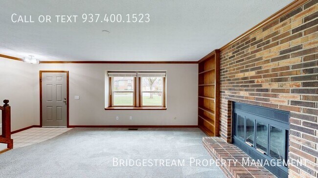 Foto del edificio - Updated & beautiful! 3 bedroom, 2.5 bath t...