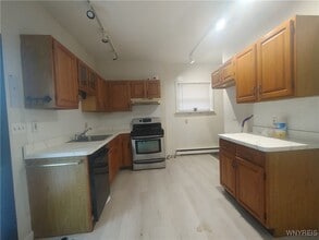 Building Photo - 120 Chestnut St