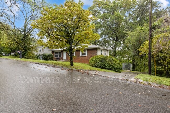 Photo - 2347 Sylvania Ave SE House