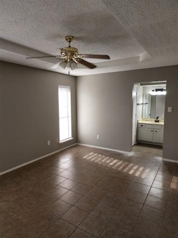 Foto del edificio - 542 Bluebird Ln
