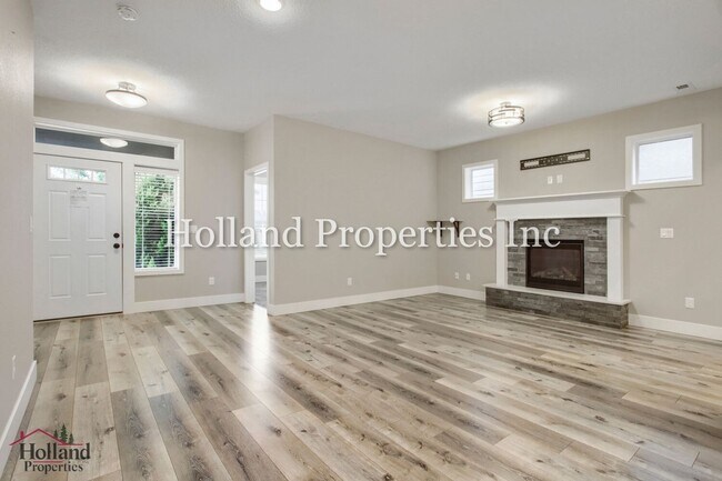 Foto del edificio - 3878 N Chase St
