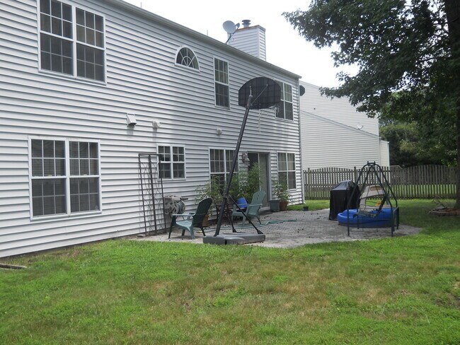 Foto del edificio - 128 Hedegrow Lane, Yorktown, Va 23692