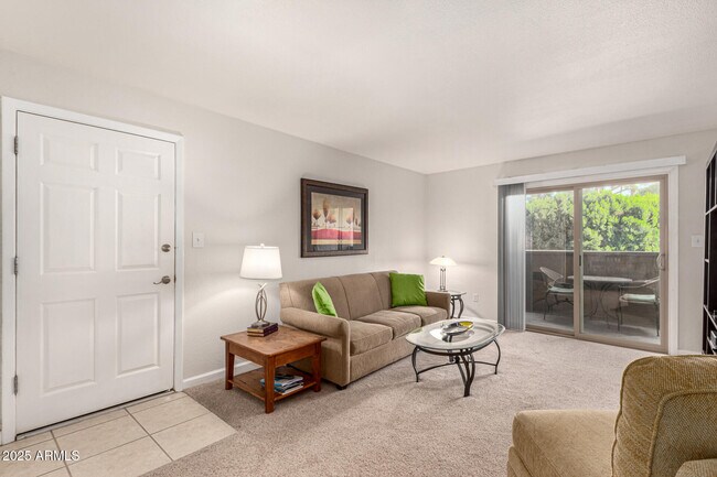 Foto del edificio - 5877 N Granite Reef Rd