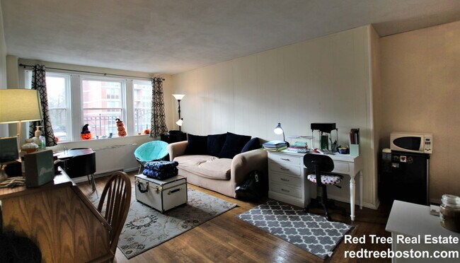 Foto del edificio - 1999 Commonwealth Ave