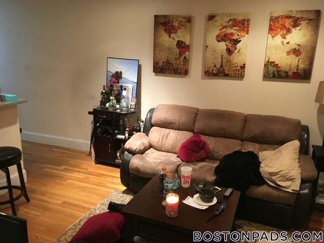 Building Photo - 66 Egmont St