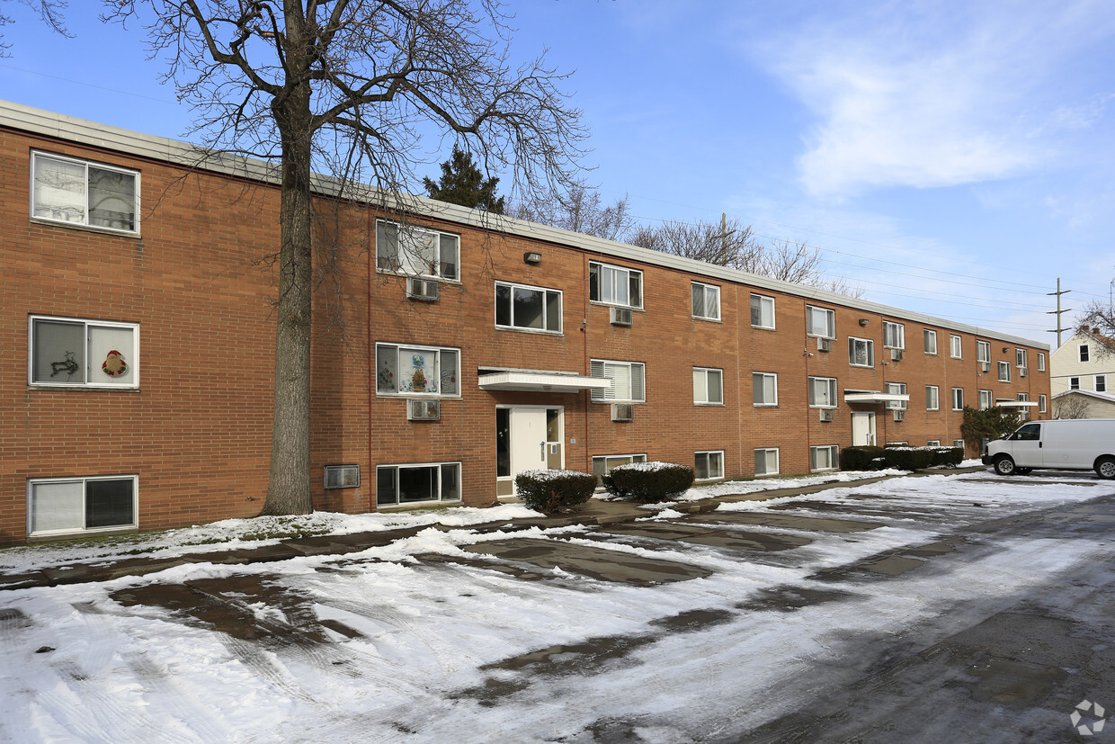 Building Photo - Rock Cove Apartments