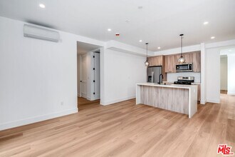 Building Photo - 5321 Ben Ave