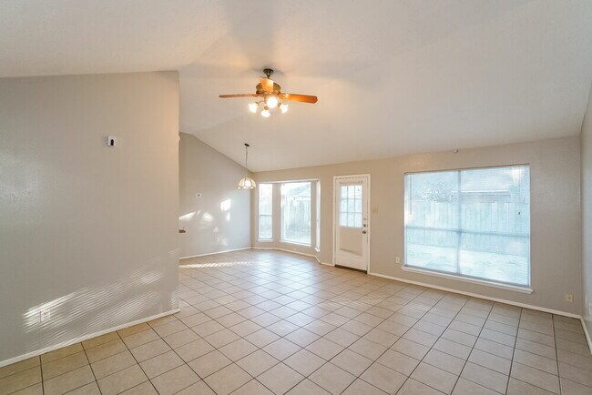 Foto del edificio - 7622 Millbrae Ln