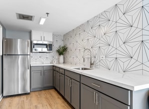 Building Photo - 100 Forest Ave