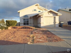 Building Photo - 2260 Tierra De Paz Way