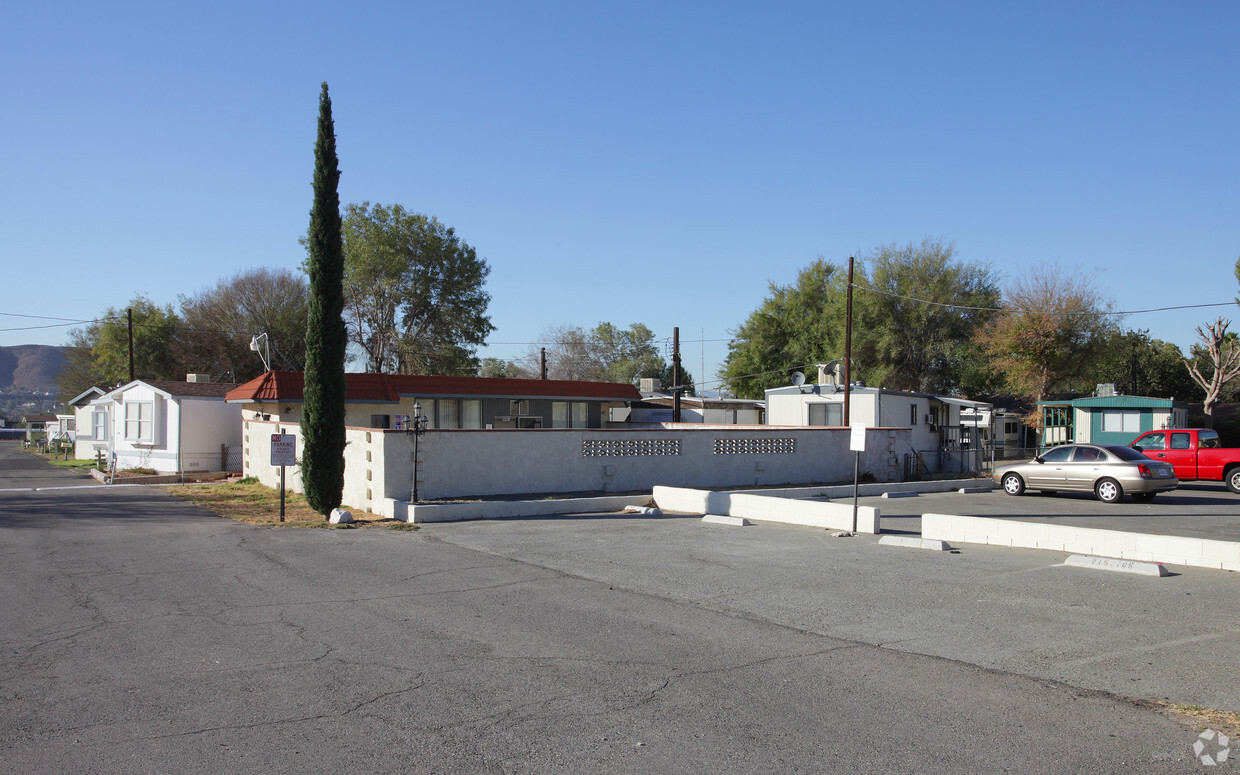 Building Photo - Jurupa Hills Mobile Park