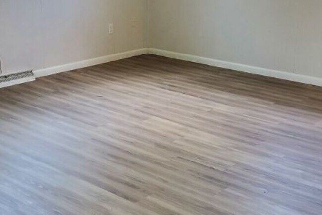 Foto del edificio - 2002 Glendale Ln