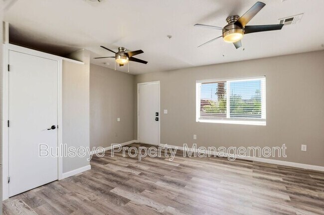 Building Photo - 840 E Turney Ave