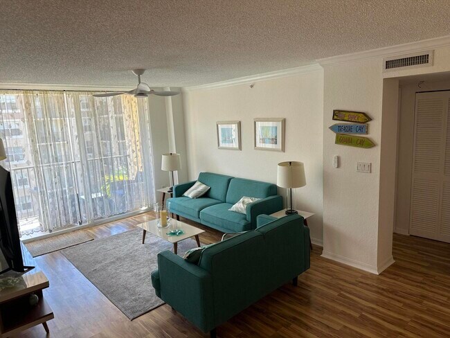 Building Photo - 1801 N Flagler Dr