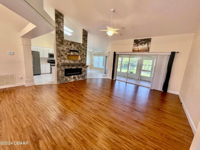 Foto del edificio - 137 Bryan Cave Rd