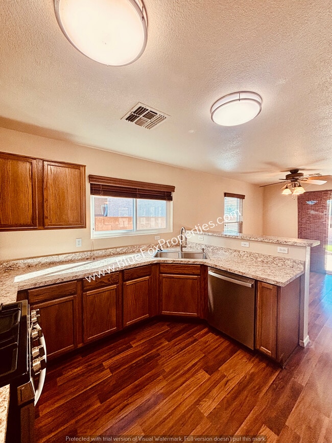 Building Photo - 1083 W Sea Star Dr