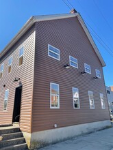 Building Photo - 372 North St