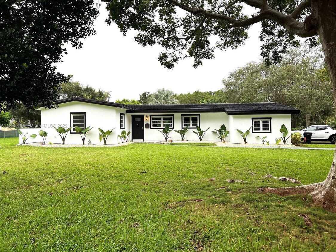 Primary Photo - 7790 SW 117th St