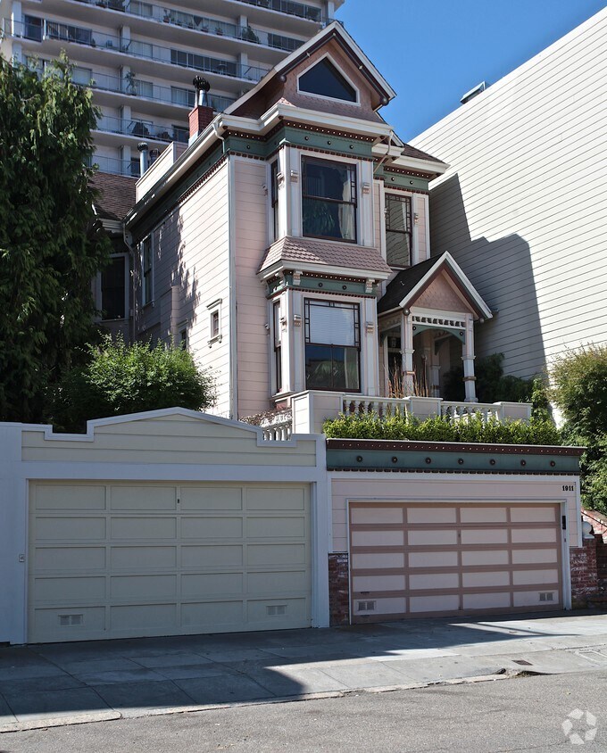 Building Photo - 1911 Green St