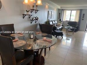 Foto del edificio - 301 Golden Isles Dr