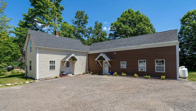 Building Photo - 389 Gray Rd