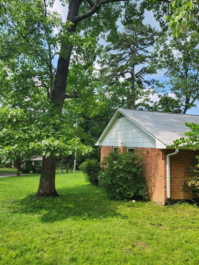 Building Photo - 312 Signal Mountain Blvd