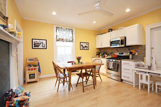 Building Photo - 715 Nalle St