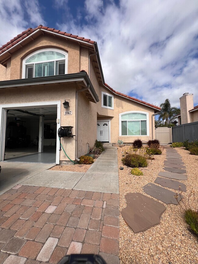 entrada principal - 1047 Southview Cir