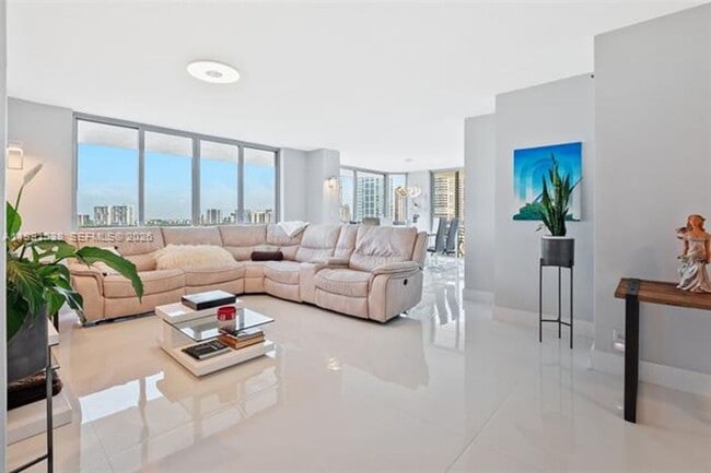 Photo - 3600 Mystic Pointe Dr Apartment