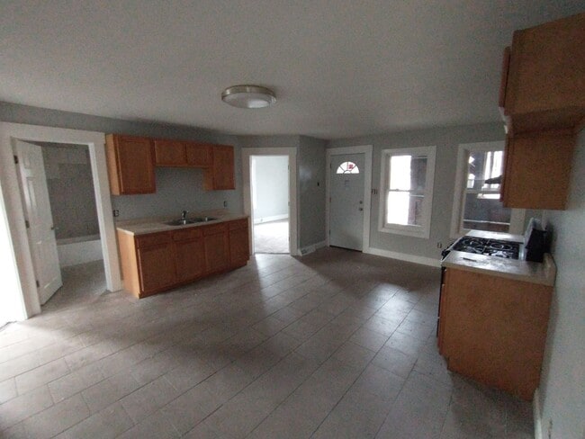 Photo - 68 Lyons St Apartment